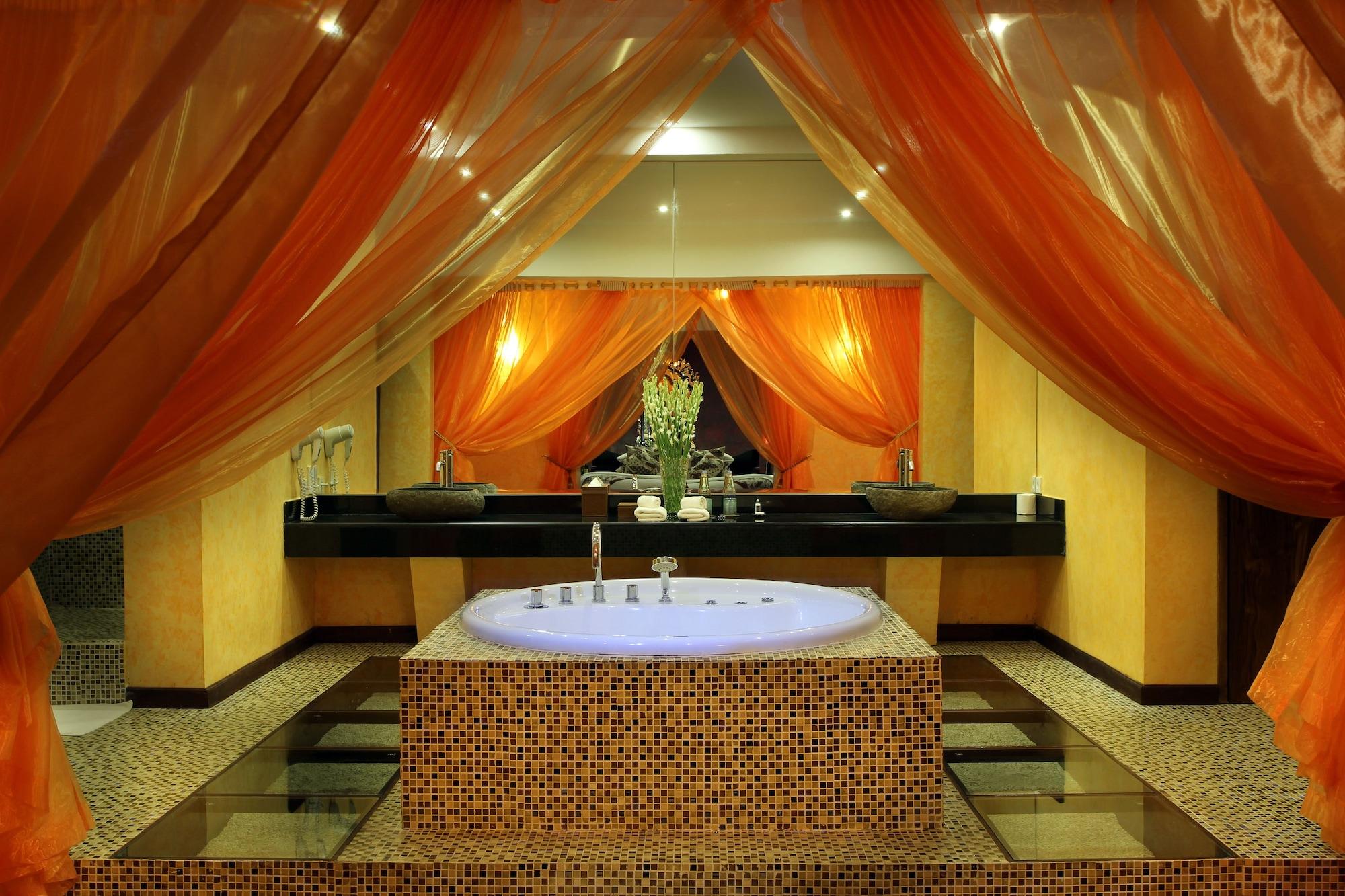 Kupu Kupu Jimbaran Beach Club & Spa By Loccitane Экстерьер фото